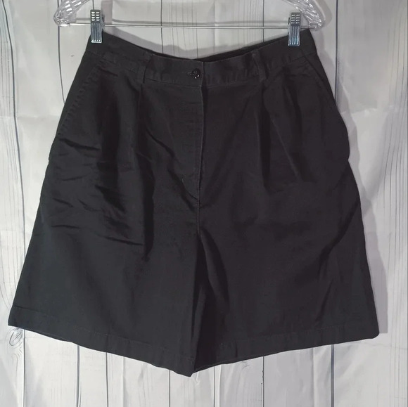 Nike women's black golf shorts - Picture 1 of 7